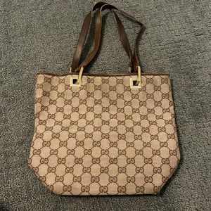 Authentic Y2K Gucci bucket back